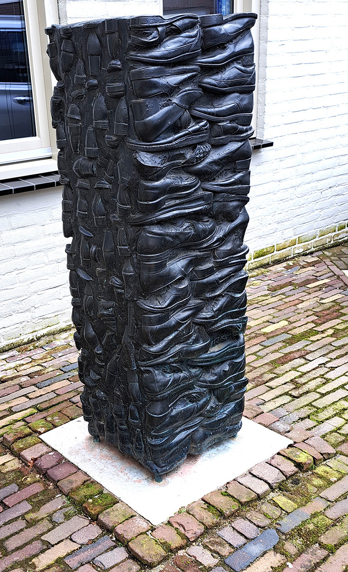 Schoenenmonument zaltbommel kl